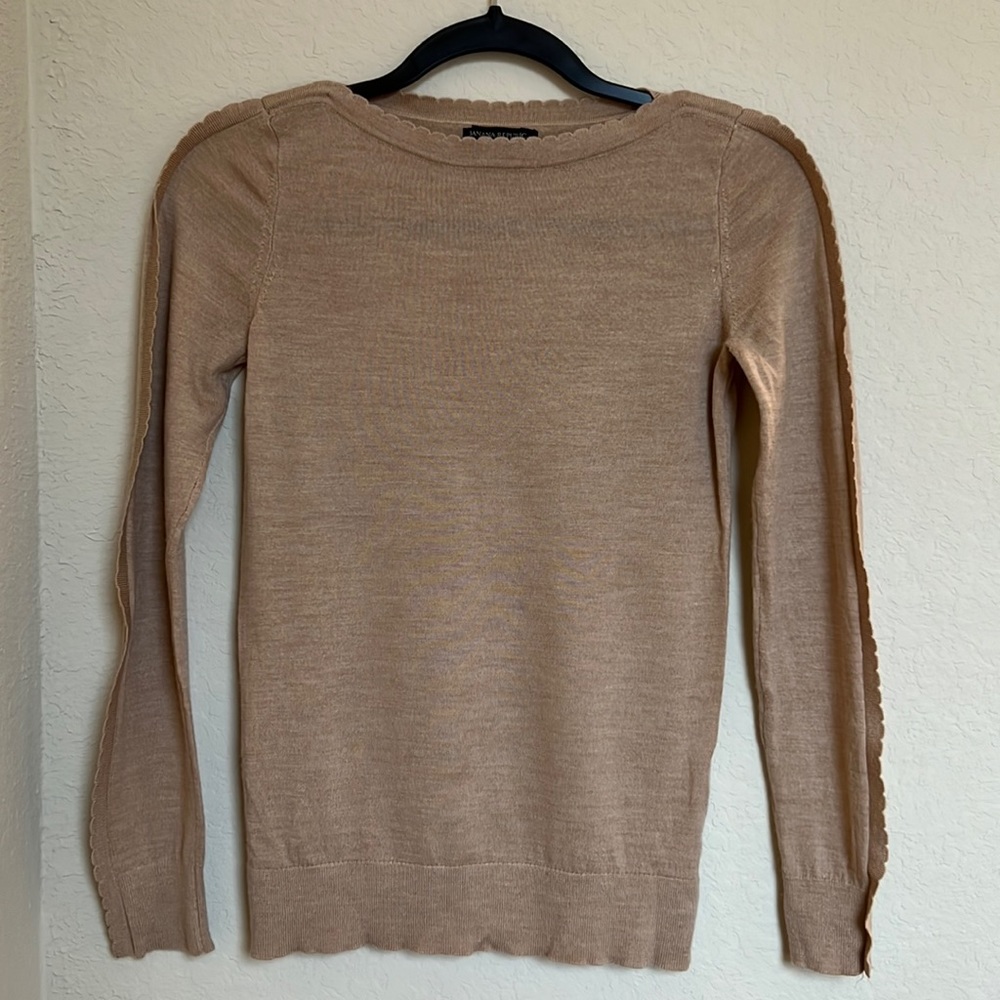 Banana Republic Long Sleeve Scallop Sweater